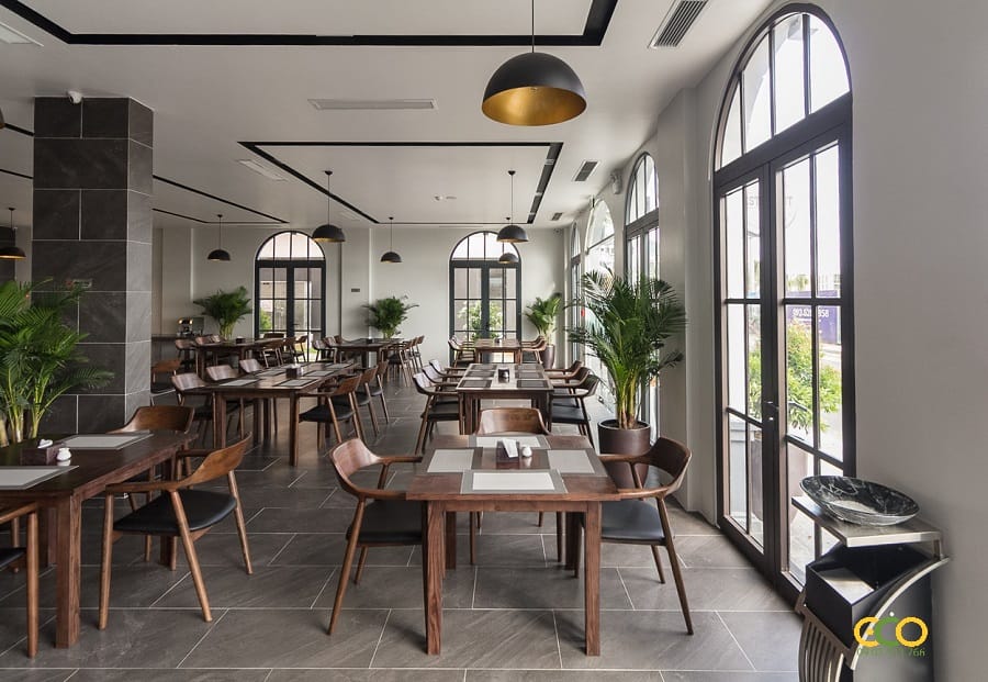 Thiết kế thi công nội thất nhà hàng khách sạn đơn giản