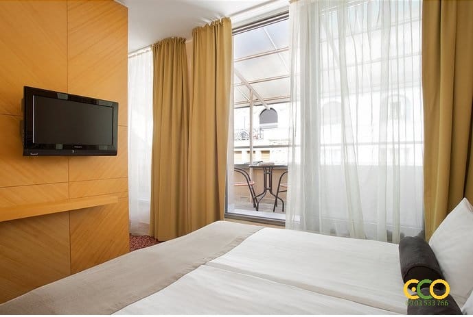 Không gian nhà hàng khách sạn đơn giản ấn tượng 