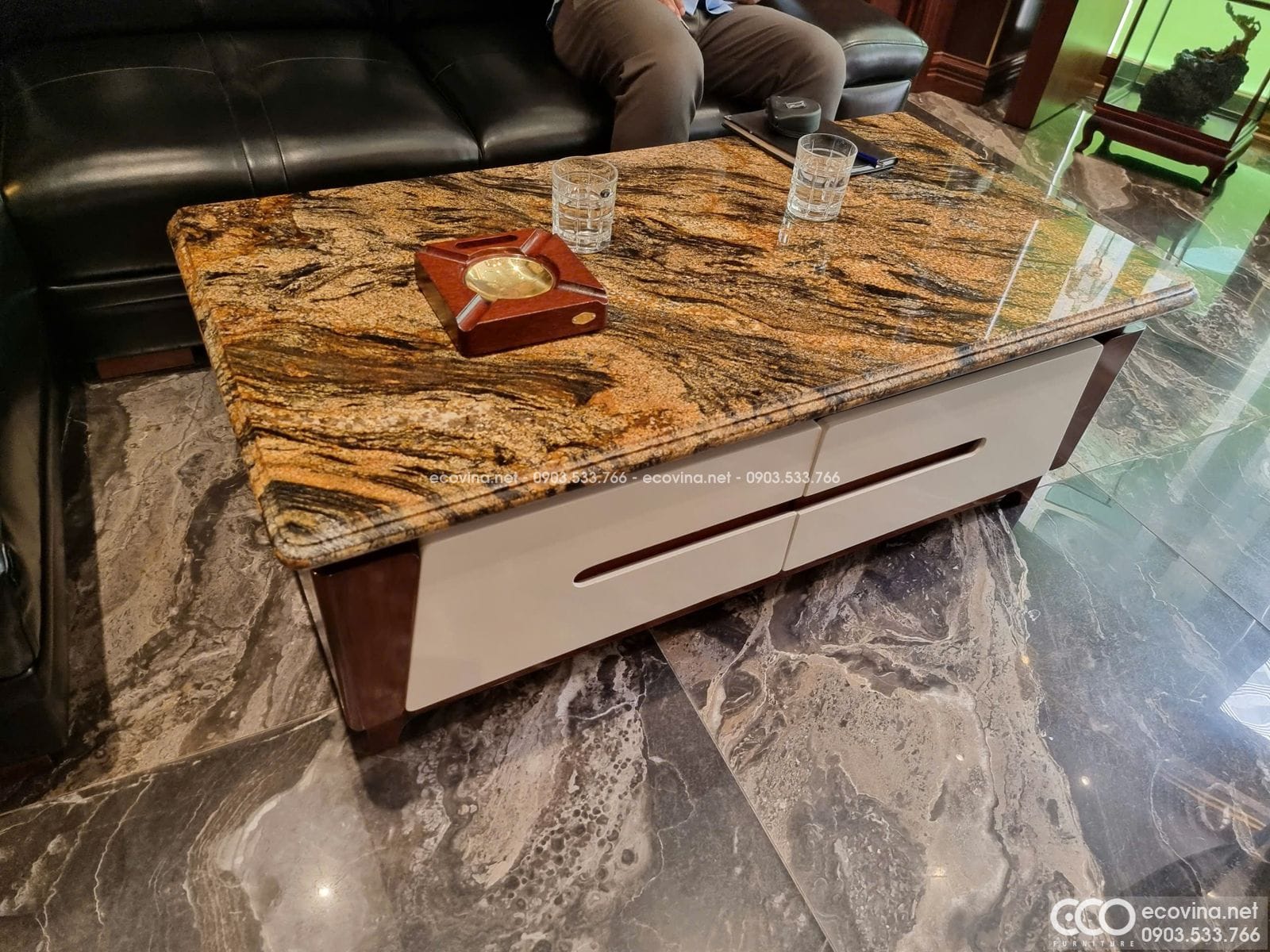 thiet ke thi cong noi that tron goi shworoom dong ho dien thoai cao cap 18