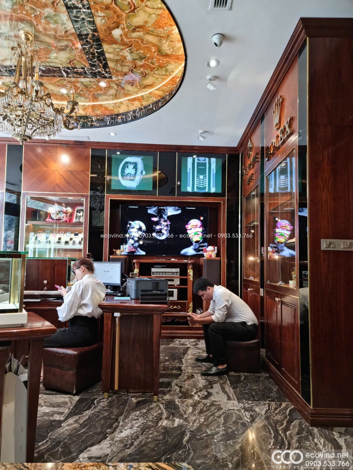 thiet ke thi cong noi that tron goi shworoom dong ho dien thoai cao cap 23