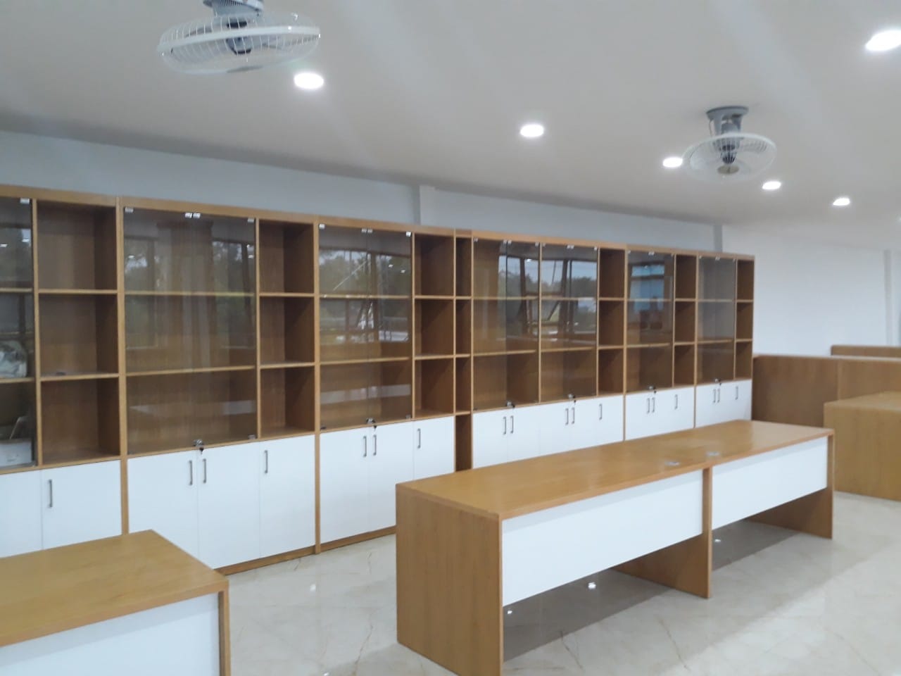 Nội thất văn ph&ograve;ng đẹp, bền bỉ, sắc n&eacute;t 